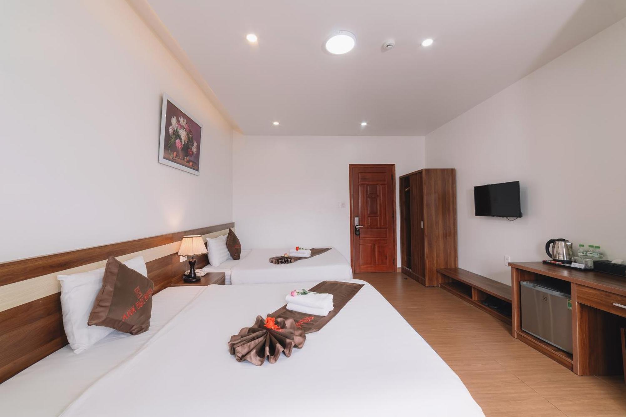 Anh Duc Hotel Da Lat City Exterior photo