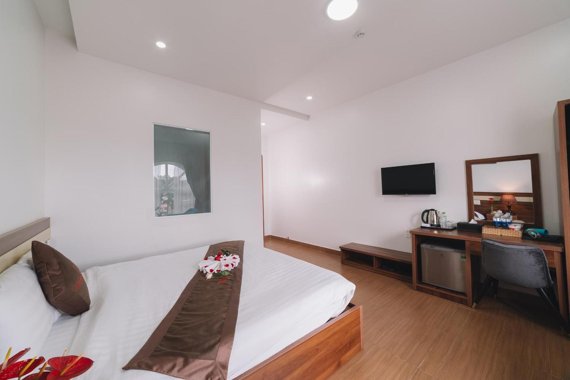 Anh Duc Hotel Da Lat City Exterior photo